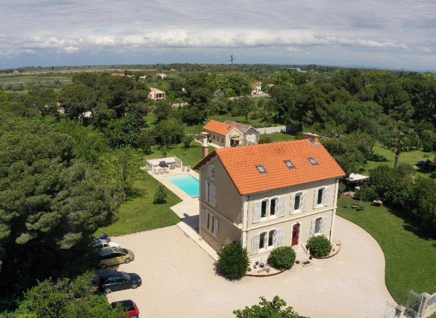 Maebrilu Camargue Provence Bed & Breakfast Salin-de-Giraud Exterior photo
