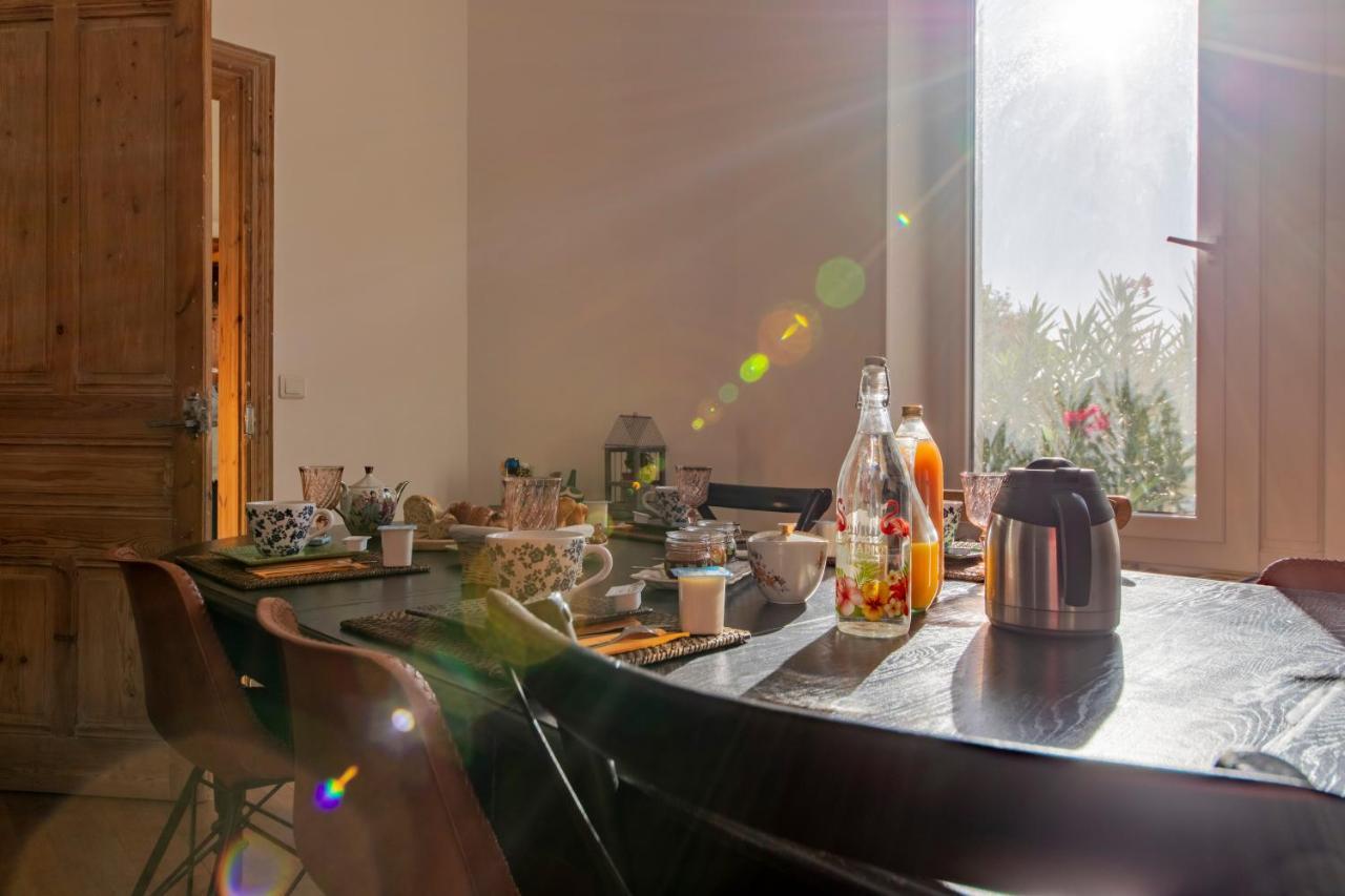Maebrilu Camargue Provence Bed & Breakfast Salin-de-Giraud Exterior photo